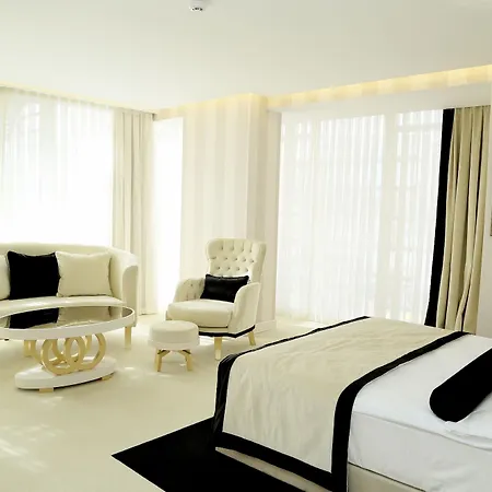 Ramada & Sisli Szálloda