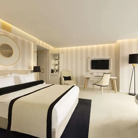 Szálloda Ramada & Sisli 4*