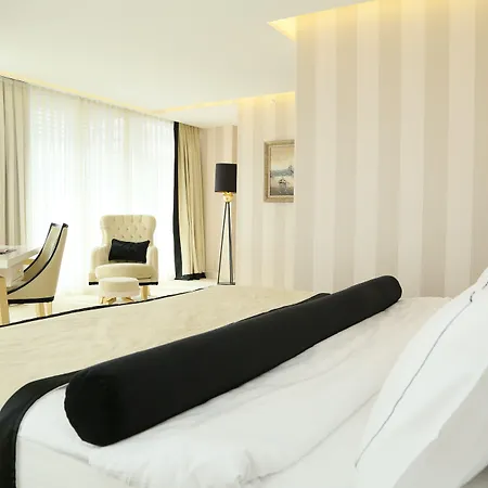 Ramada & Sisli 4*