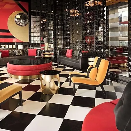 Ramada & Sisli מלון