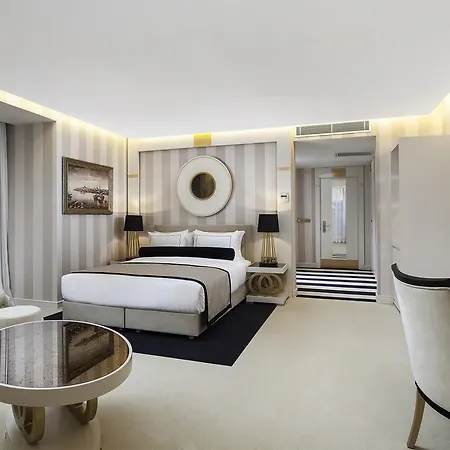 Hotel Ramada & Sisli 4*