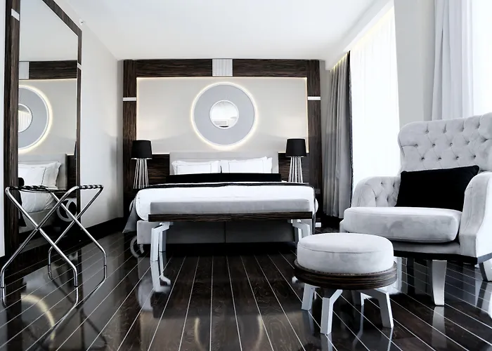 Ramada & Sisli فندق