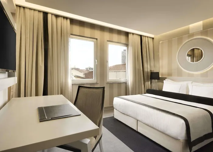 Ramada & Sisli