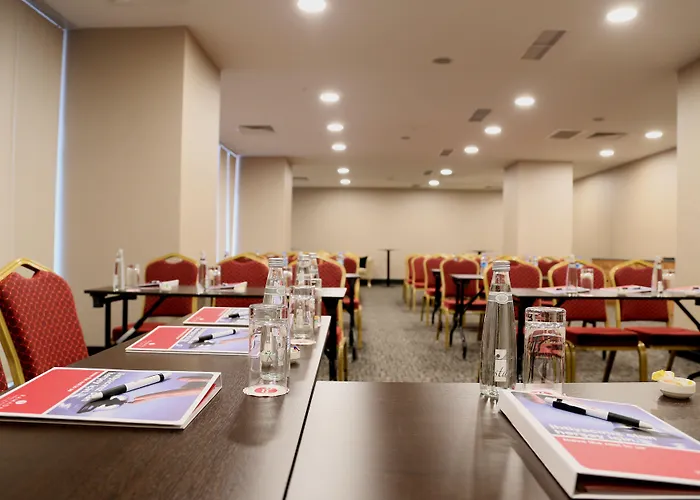 فندق Ramada & Sisli 4*