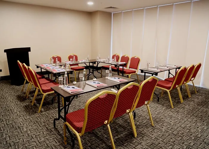 Ramada & Sisli فندق