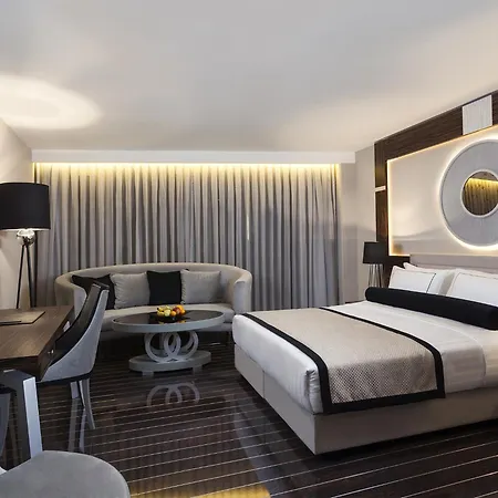 Hotel Ramada & Sisli