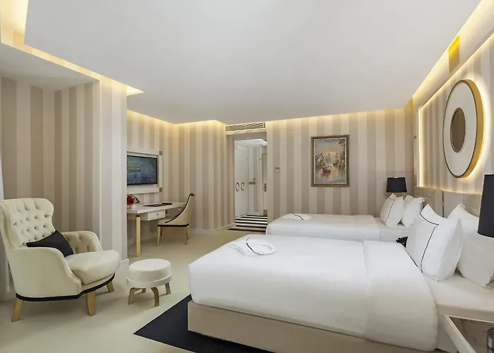 Hotel Ramada & Sisli