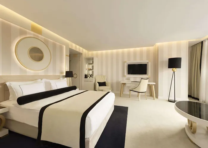 Ξενοδοχείο Ramada & Sisli 4*