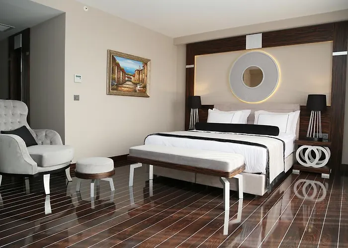 Ξενοδοχείο Ramada & Sisli 4*